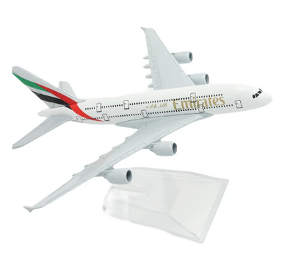 Модель самолета A380 Emirates Airlines A380 фото